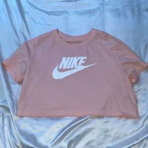 Pink Nike crop top, size S in women’s